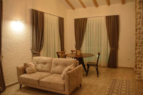 Z Exclusive Hotel And Villas