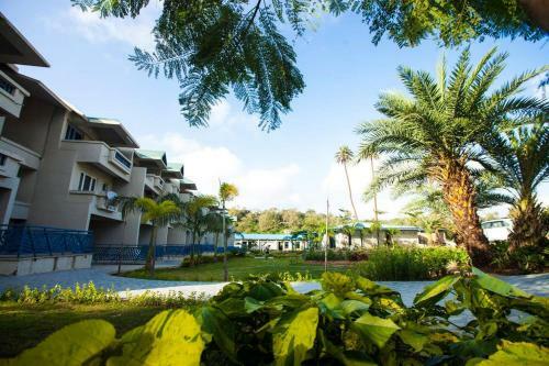 Hotel Hummingbird Resort