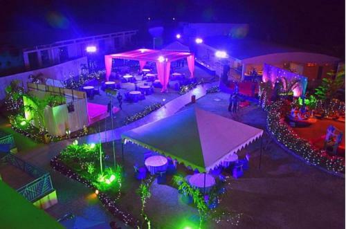 Hotel Hummingbird Resort
