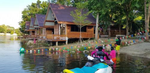 Hotel Pechpailin Resort