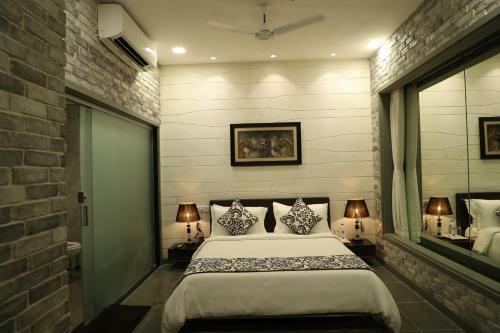 Hotel Tribecca Select Ahmedabad