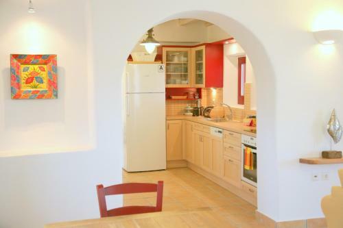 Naoussa Bay Villas