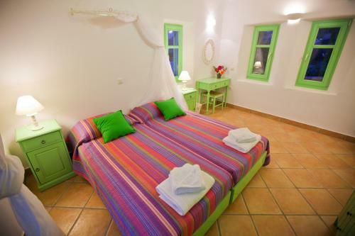 Naoussa Bay Villas