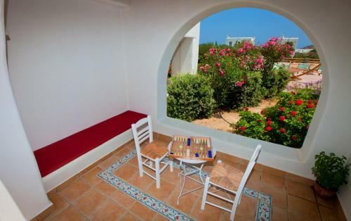 Naoussa Bay Villas