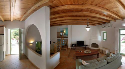 Naoussa Bay Villas