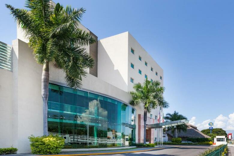 Hotel Wyndham Garden Colima