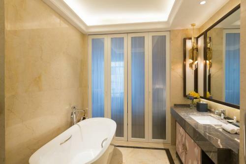 Hotel Grand Mercure Zhengzhou West