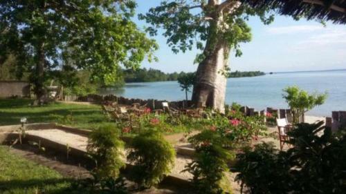 Hotel Menai Bay Beach Bungalows