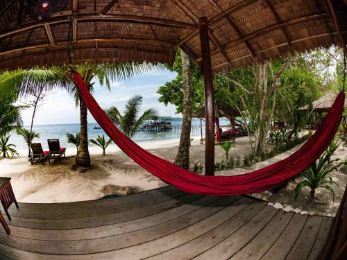 Hotel Raja Ampat Biodiversity Nature Resort