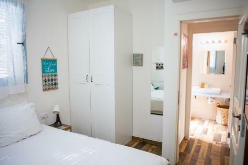Lodge Olive - Israeli Zimmer