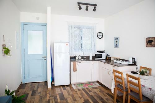 Lodge Olive - Israeli Zimmer