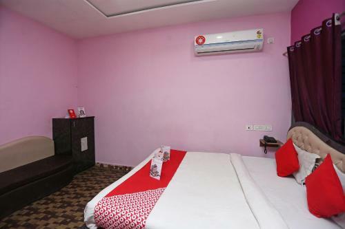 Oyo 14487 Hotel Stay Inn