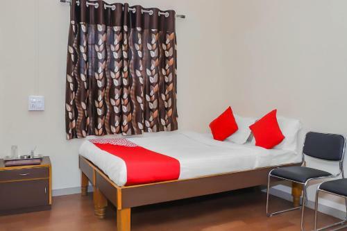 Oyo 15847 Hotel Mathura Lodging