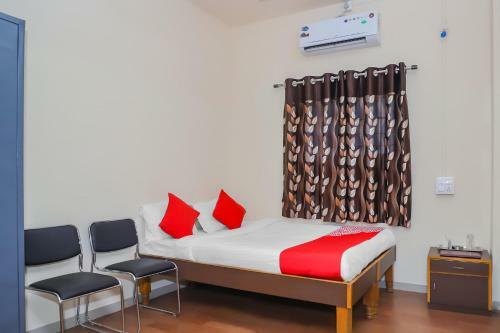 Oyo 15847 Hotel Mathura Lodging