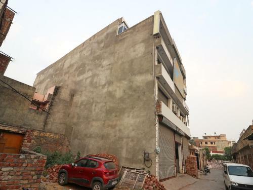 Oyo 23504 Hotel Panther