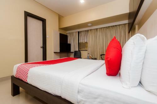Oyo 22007 Hotel Kuber Hospitality