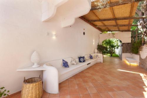 Sirenuse Villa Sleeps 8 Pool Air Con Wifi
