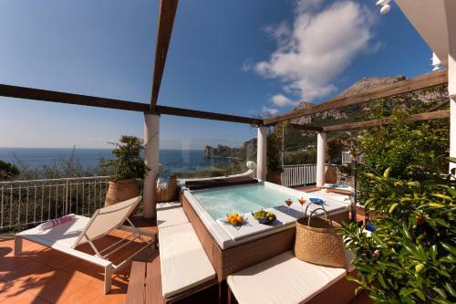 Sirenuse Villa Sleeps 8 Pool Air Con Wifi