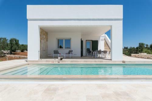 Charming Villas With Pool In Valle D'itria