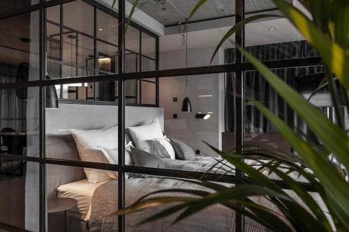 Apartment 7