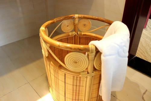 Hotel Ramada Encore Daocheng Yading