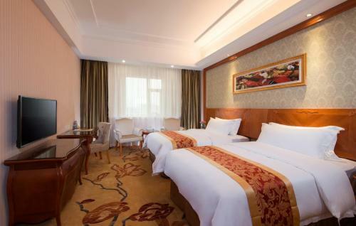 Vienna Hotel Xixiang Gushu