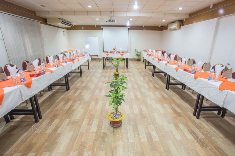 Aparthotel Sel Nibash Hotel & Serviced Apartments