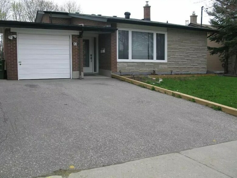 Hotel A1-private Up To 3 - Finch West Subway