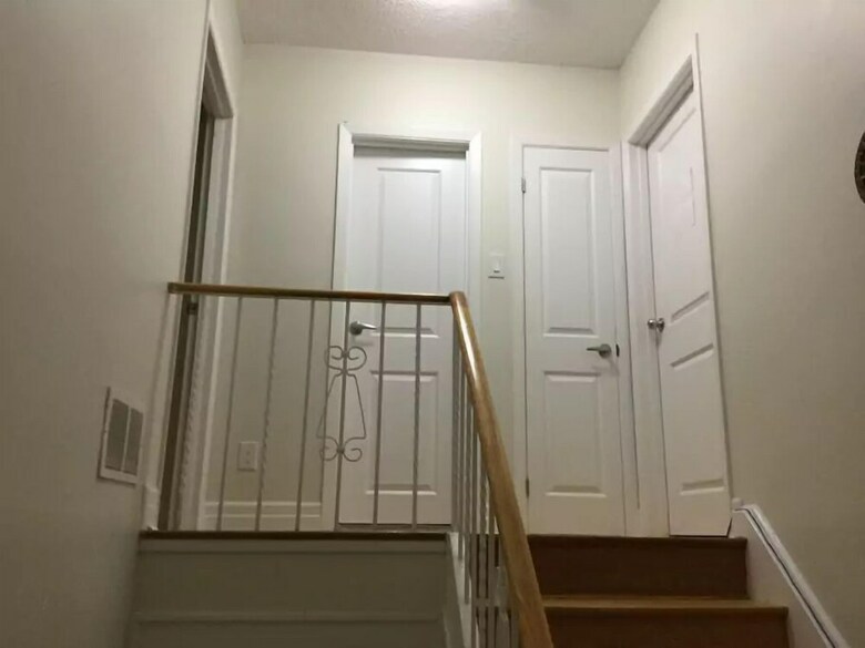 Hotel A1-private Up To 3 - Finch West Subway