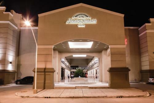 Howard Johnson Hotel & Casino