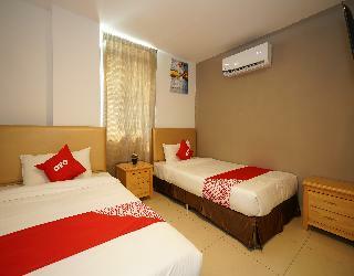 Oyo 43958 Enrich Hotel