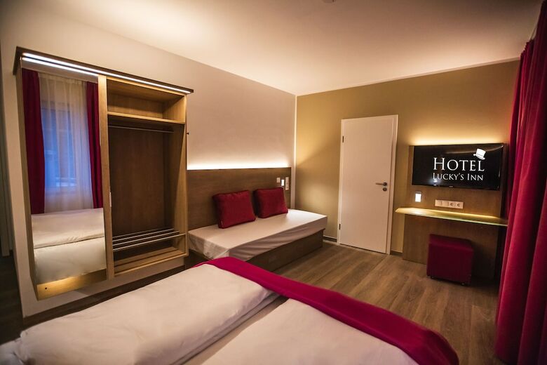 Hotel Luckys Inn Gmbh