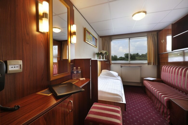 Crossgates Hotelship 3 Star - Altstadt - K�ln