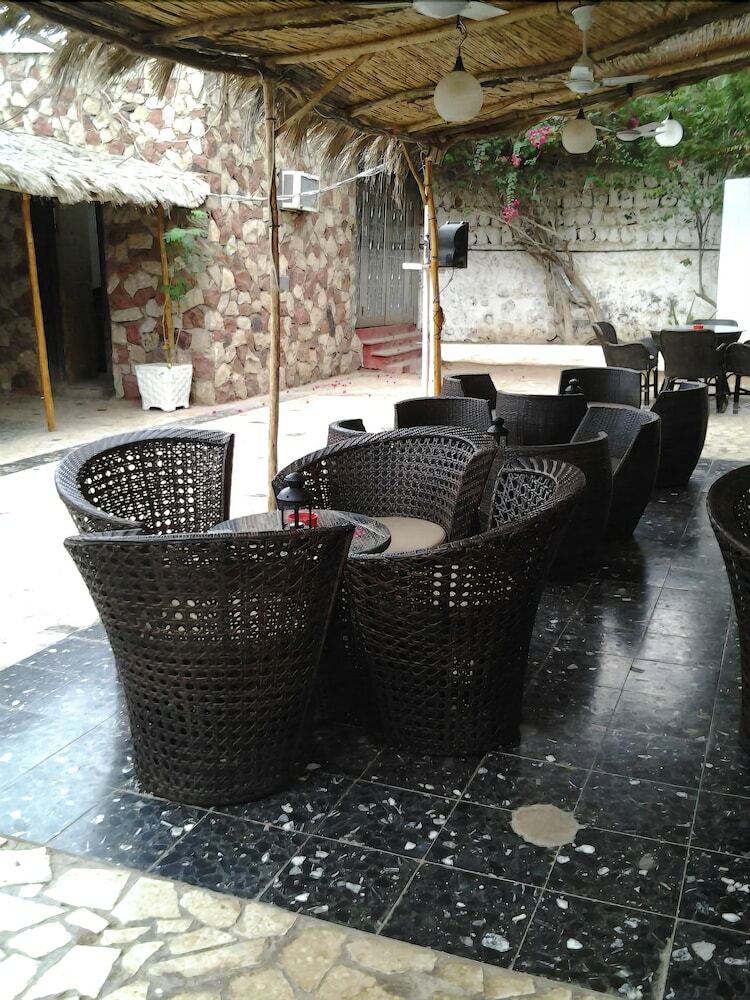 African Village Hotel
