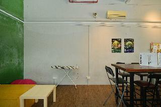 Reddoorz Hostel @ Lavender Street