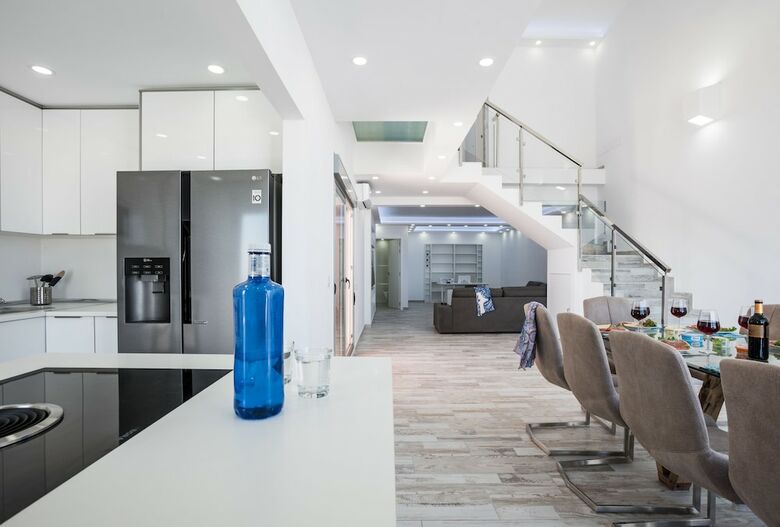 Villa Andrea, Ocean View, Heated Pool