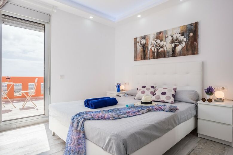Villa Andrea, Ocean View, Heated Pool