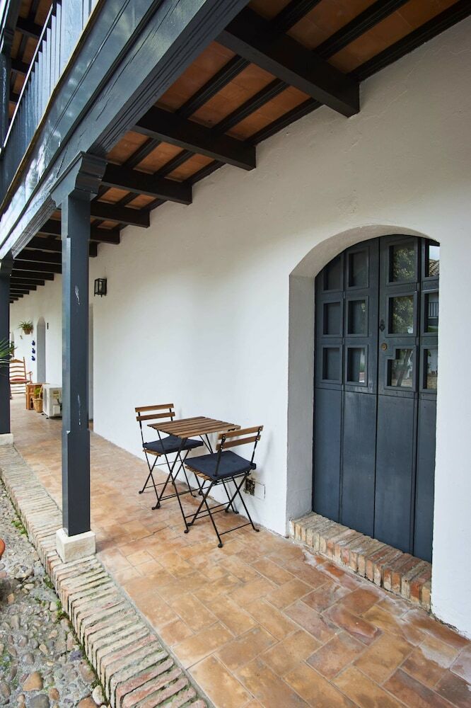 Apartamentos Conde Central Courtyard By Valcambre