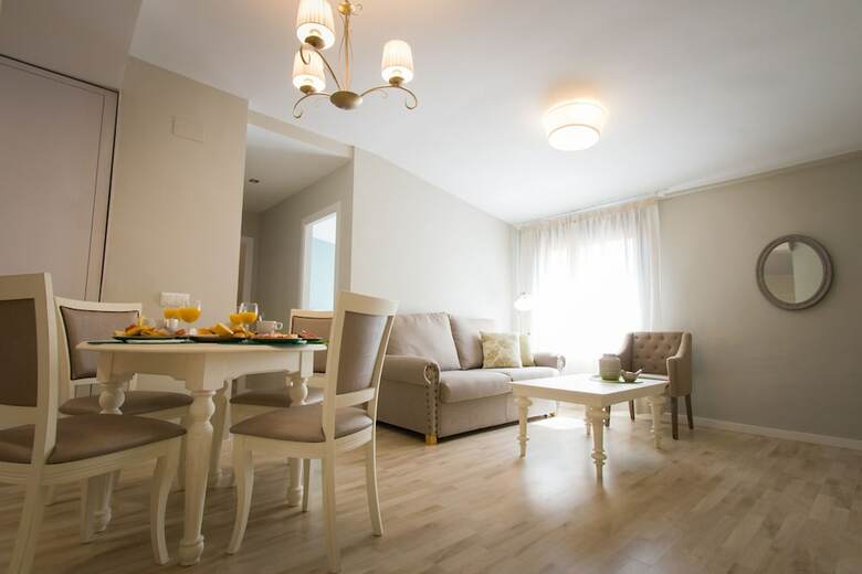 Holidays2malaga Suites Apartments