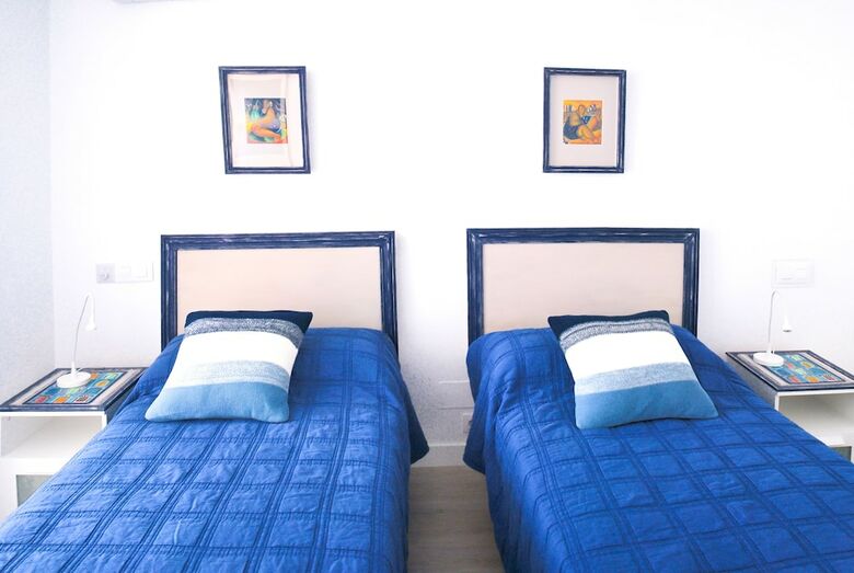 Apartamentos Living4malaga Reding 8