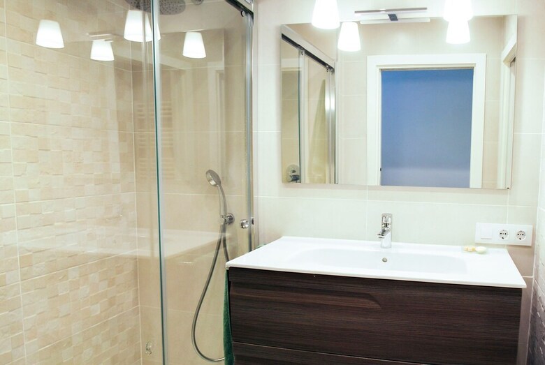 Apartamentos Living4malaga Reding 8