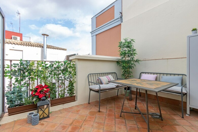 Apartamentos Lumbreras Deluxe Suite By Valcambre