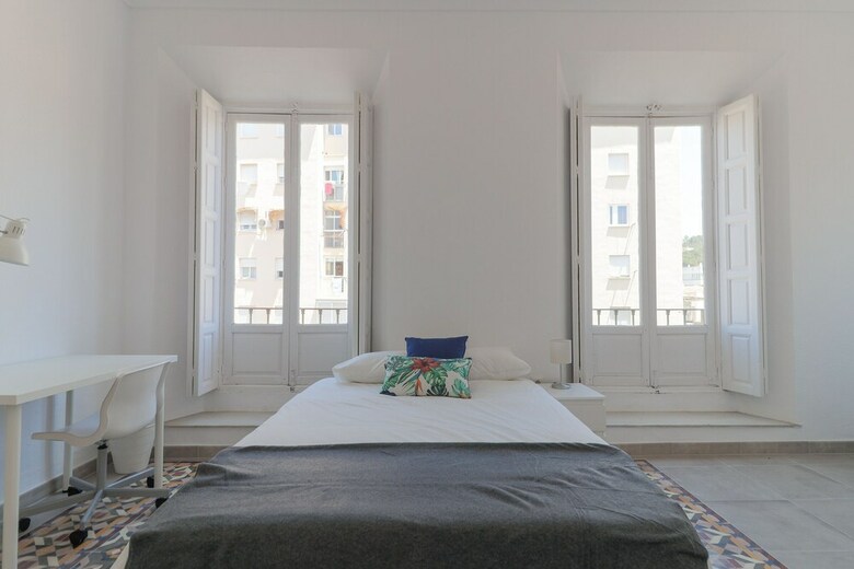 Apartamentos Cosy 7 Bedrooms In Plaza Merced