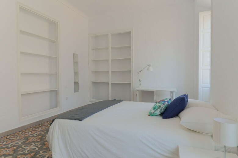 Apartamentos Cosy 7 Bedrooms In Plaza Merced