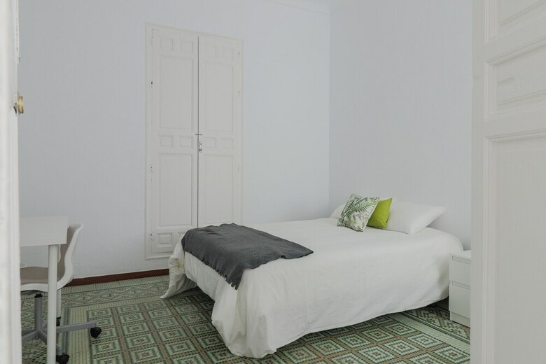 Apartamentos Cosy 7 Bedrooms In Plaza Merced