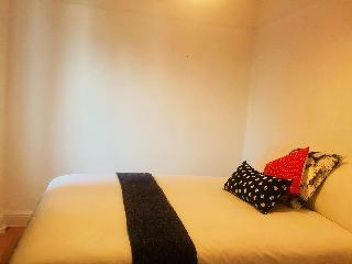 Hostal North London Cottage