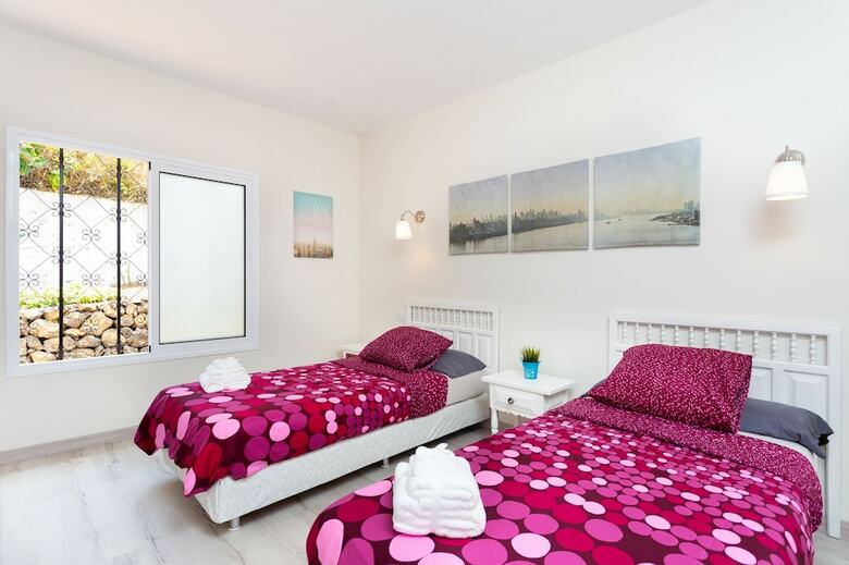 Cosy Apartment With Views