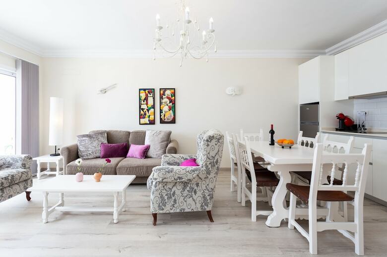 Cosy Apartment With Views