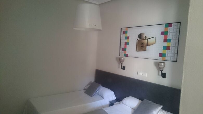 Pension Nwt Central Station Valencia