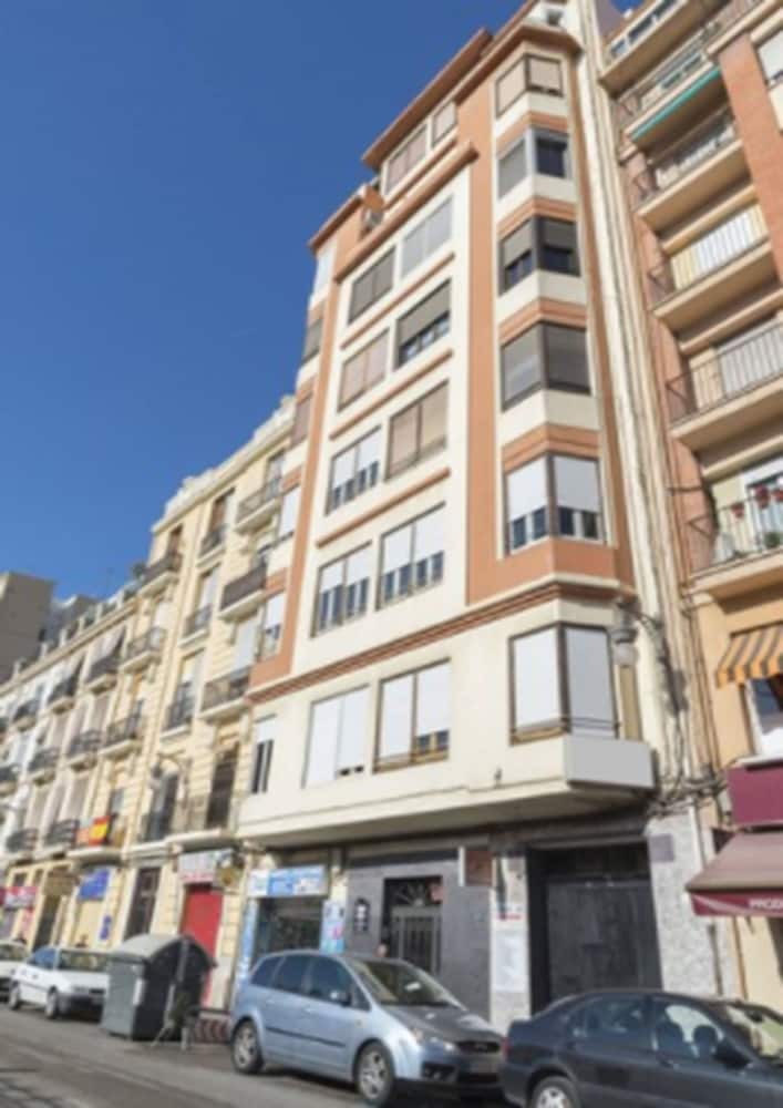 Pension Nwt Central Station Valencia
